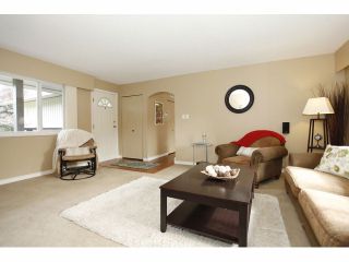 Photo 3: 26838 30A Avenue in Langley: Aldergrove Langley House for sale : MLS®# F1323149