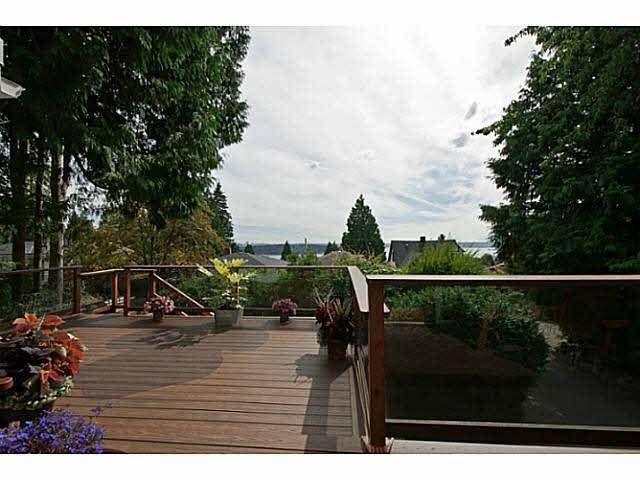 Main Photo:  in West Vancouver: Ambleside House for rent : MLS®# V992953