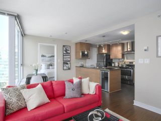 Photo 2: 2301 188 KEEFER Place in Vancouver: Downtown VW Condo for sale in "ESPANA II" (Vancouver West)  : MLS®# R2400182