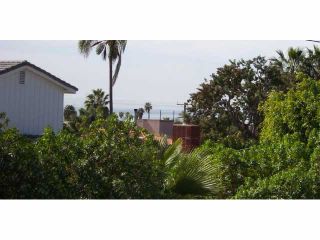 Photo 10: PACIFIC BEACH Residential for sale : 3 bedrooms : 1203 Agate St. in San Diego
