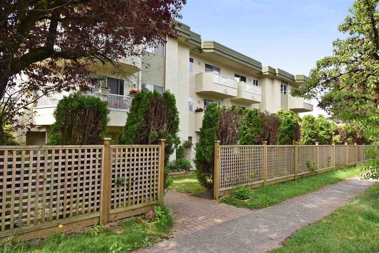 Main Photo: 207 458 E 43RD Avenue in Vancouver: Fraser VE Condo for sale in "URANA MEWS" (Vancouver East)  : MLS®# R2282019