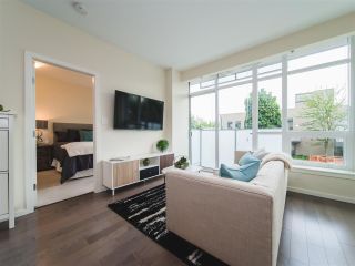 Photo 4: 202 63 W 2ND AVENUE in Vancouver: False Creek Condo for sale (Vancouver West)  : MLS®# R2278434