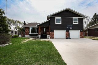 Main Photo: 27 BEAVER Crescent in Steinbach: Woodlawn Residential for sale (R16)  : MLS®# 202411193