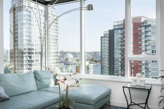 Photo 5: 1908 68 SMITHE Street in Vancouver: Downtown VW Condo for sale in "1 PACIFIC" (Vancouver West)  : MLS®# R2244187