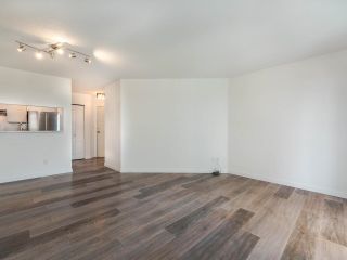 Photo 3: 910 3455 ASCOT Place in Vancouver: Collingwood VE Condo for sale in "Queens Court" (Vancouver East)  : MLS®# R2790274