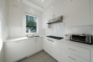Photo 8: 3126 W 12TH Avenue in Vancouver: Kitsilano House for sale (Vancouver West)  : MLS®# R2859914