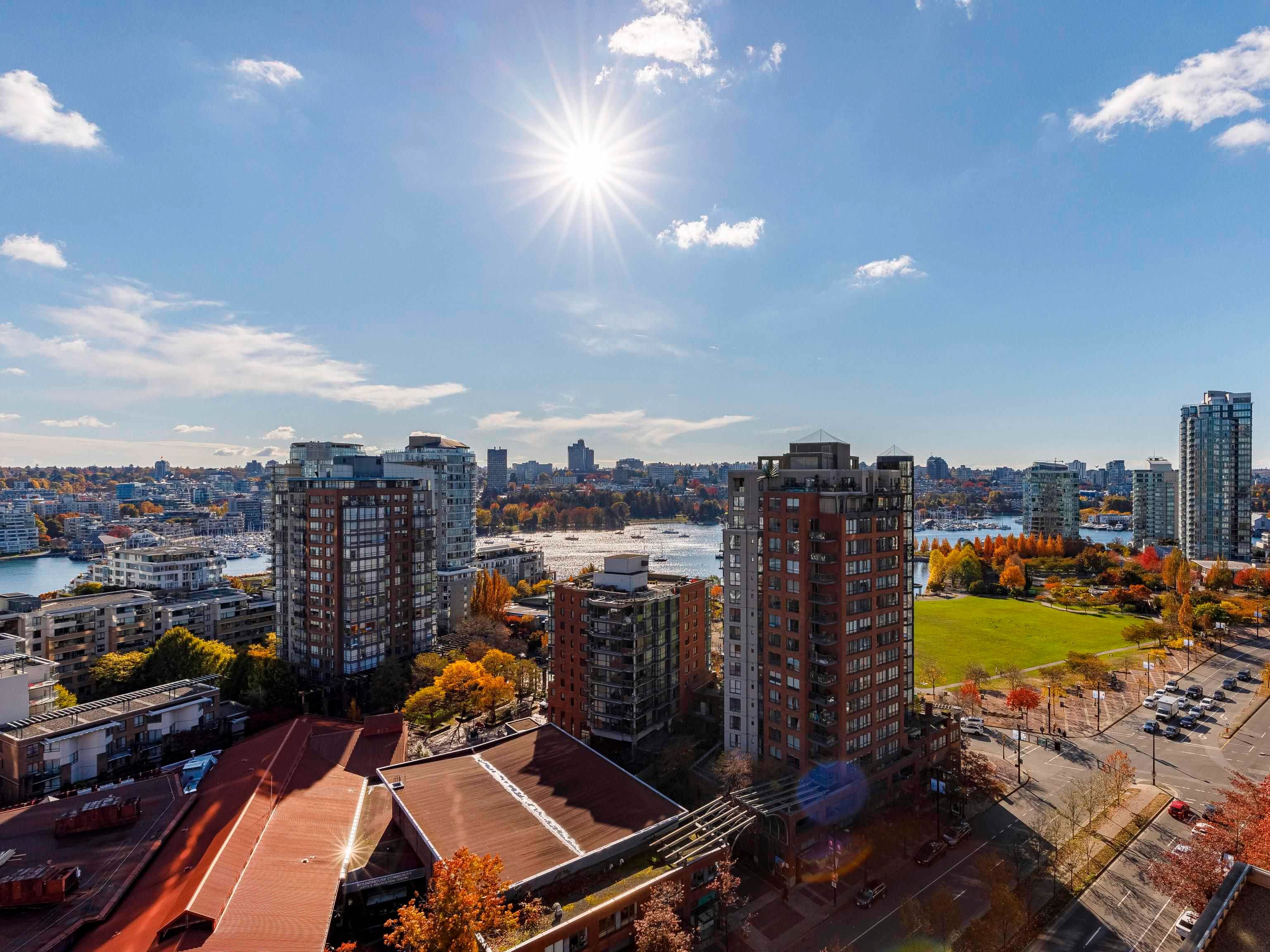 Main Photo: 1703 212 DAVIE Street in Vancouver: Yaletown Condo for sale in "PARKVIEW GARDENS" (Vancouver West)  : MLS®# R2747715