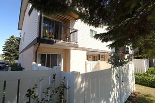 Main Photo: 4 3745 Fonda Way in Calgary: Forest Heights Row/Townhouse for sale : MLS®# A1241969