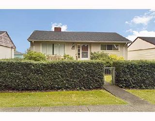 Photo 10: 4350 PARKER Street in Burnaby: Willingdon Heights House for sale (Burnaby North)  : MLS®# V672843