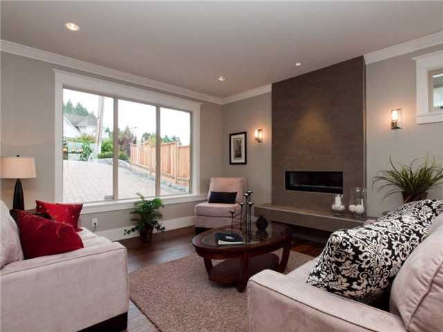 Photo 2: Photos: 4169 ST GEORGES Avenue in North Vancouver: Upper Lonsdale House for sale : MLS®# V917362