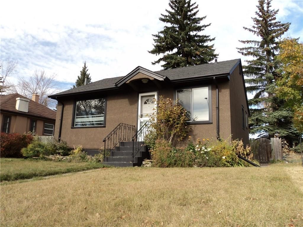 Main Photo: 2308 21 AV SW in Calgary: Richmond House for sale : MLS®# C4141026