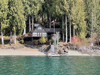 Photo 1: 21450 CASCADE Bay in Harrison Hot Springs: Harrison Lake House for sale : MLS®# R2763035