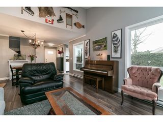 Photo 10: 6020 W GREENSIDE Drive in Surrey: Cloverdale BC Townhouse for sale in "Greenside Estates" (Cloverdale)  : MLS®# R2657637
