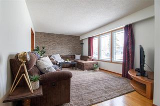 Photo 4: 68 Lomond Boulevard in Winnipeg: Windsor Park Residential for sale (2G)  : MLS®# 202205791