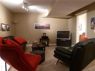 Photo 18: 324 31 Avenue NE in CALGARY: Tuxedo Residential Attached for sale (Calgary)  : MLS®# C3500030