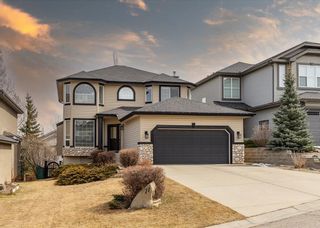 Photo 1: 11 Valley Creek Bay NW in Calgary: Valley Ridge Detached for sale : MLS®# A1208326