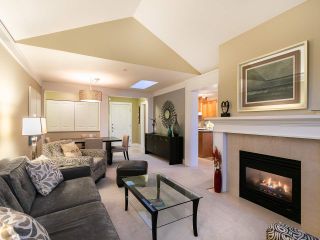 Photo 5: 304 3088 W 41ST Avenue in Vancouver: Kerrisdale Condo for sale in "LANESBOROUGH" (Vancouver West)  : MLS®# R2323364