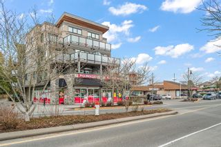 Photo 2: 307 7111 West Saanich Rd in Central Saanich: CS Brentwood Bay Condo for sale : MLS®# 926380