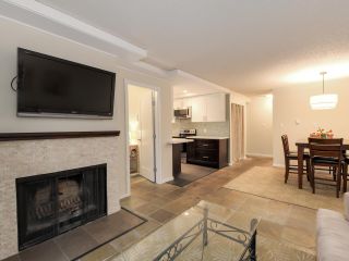 Photo 1: 202 1352 W 10TH Avenue in Vancouver: Fairview VW Condo for sale in "Tell Manor" (Vancouver West)  : MLS®# R2035626
