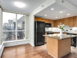 Photo 8: 301 120 MILROSS Avenue in Vancouver: Downtown VE Condo for sale in "BRIGHTON BY BOSA" (Vancouver East)  : MLS®# R2643325
