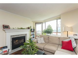 Photo 8: 502 15111 RUSSELL Avenue: White Rock Condo for sale in "Pacific Terrace" (South Surrey White Rock)  : MLS®# R2637718