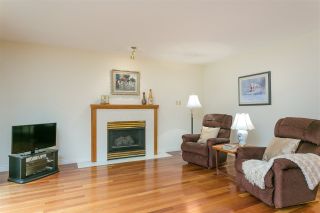 Photo 4: 1080 CLEMENTS Avenue in North Vancouver: Canyon Heights NV House for sale : MLS®# R2298872
