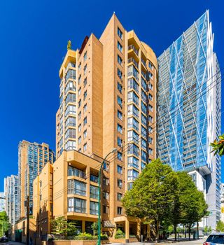 Photo 18: 208 488 HELMCKEN Street in Vancouver: Yaletown Condo for sale in "Robinson Tower" (Vancouver West)  : MLS®# R2715271