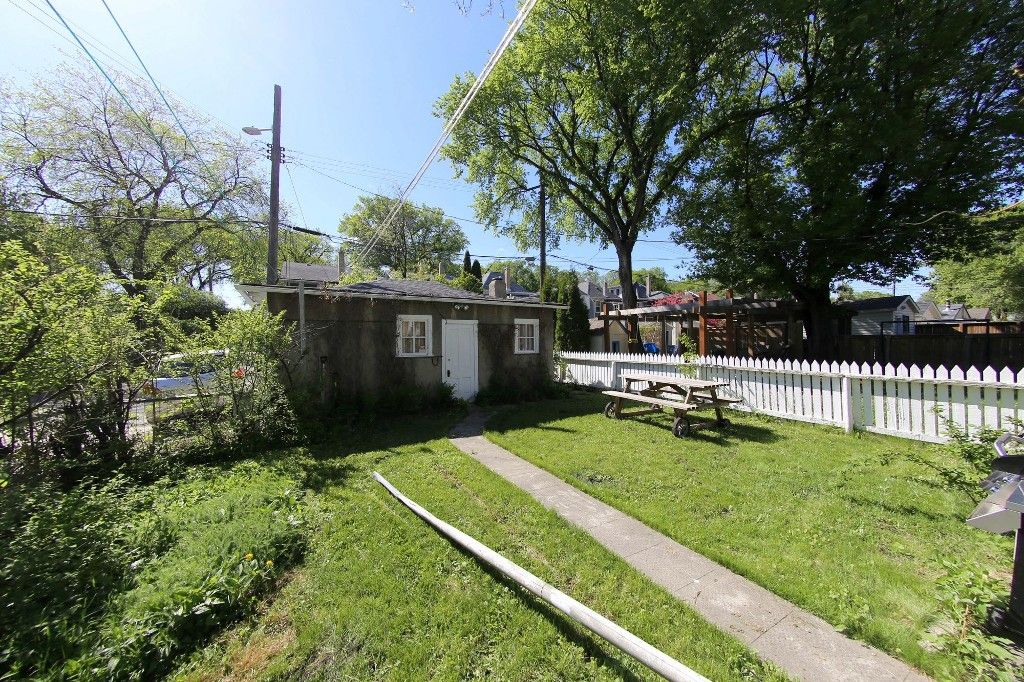 Photo 19: Photos: 470 Sprague Street in Winnipeg: Wolseley Single Family Detached for sale (5B)  : MLS®# 1713076