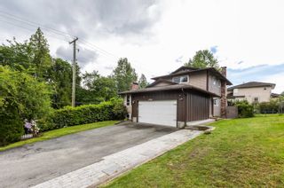 Photo 2: 15996 101A Avenue in Surrey: Guildford House for sale (North Surrey)  : MLS®# R2889413