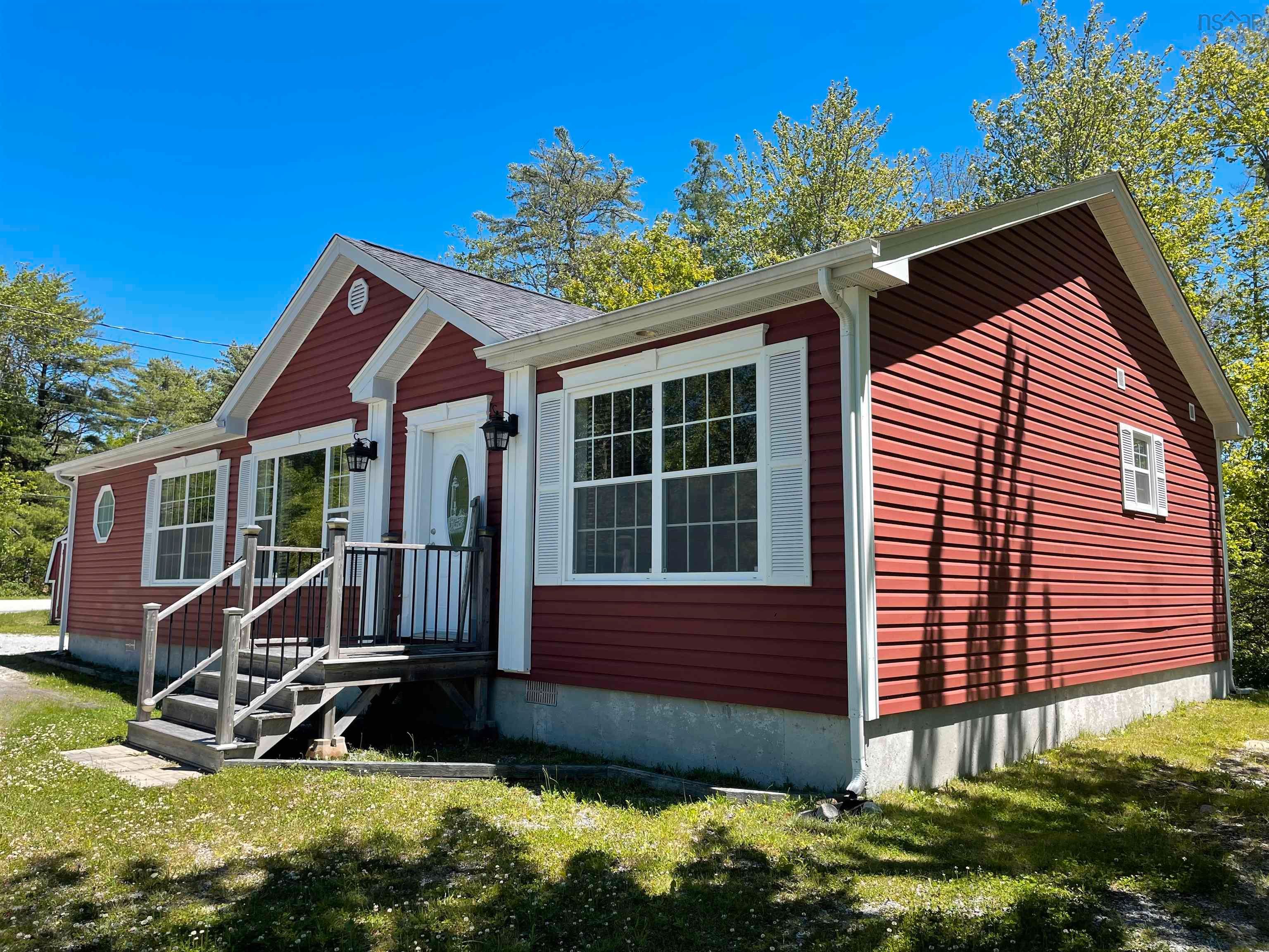 Main Photo: 1599 Lake Road in Shelburne: 407-Shelburne County Residential for sale (South Shore)  : MLS®# 202213524