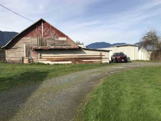 Photo 3: 41751 Sinclair Road in Chilliwack: House for sale (Sardis)  : MLS®# R2331632