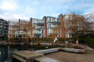 Main Photo: 405 1551 MARINER Walk in Vancouver: False Creek Condo for sale in "THE LAGOONS" (Vancouver West)  : MLS®# V870218