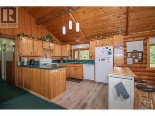 Photo 5: 495 RAYMOND ROAD in Smithers: House for sale : MLS®# R2800742