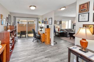Photo 13: 40 7570 Tetayut Rd in Central Saanich: CS Hawthorne Manufactured Home for sale : MLS®# 916008