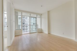 Photo 9: 906 111 E 1ST Avenue in Vancouver: Mount Pleasant VE Condo for sale in "BLOCK 100" (Vancouver East)  : MLS®# R2477003