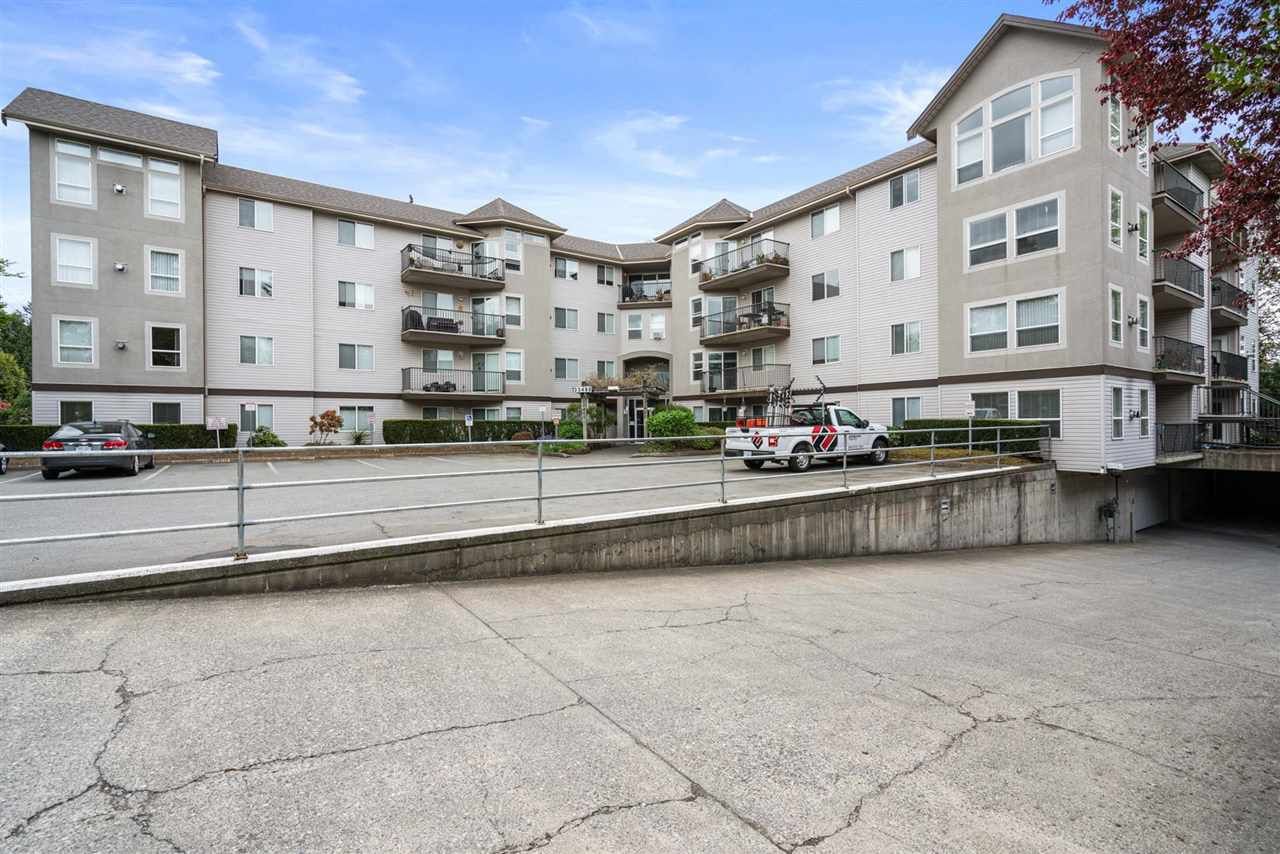 Main Photo: 209 33480 GEORGE FERGUSON WAY in : Central Abbotsford Condo for sale : MLS®# R2574815