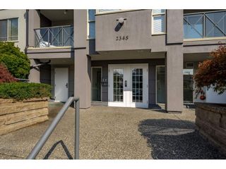 Photo 2: 303 2345 CENTRAL Avenue in Port Coquitlam: Central Pt Coquitlam Condo for sale in "Central Park Villa" : MLS®# R2402085