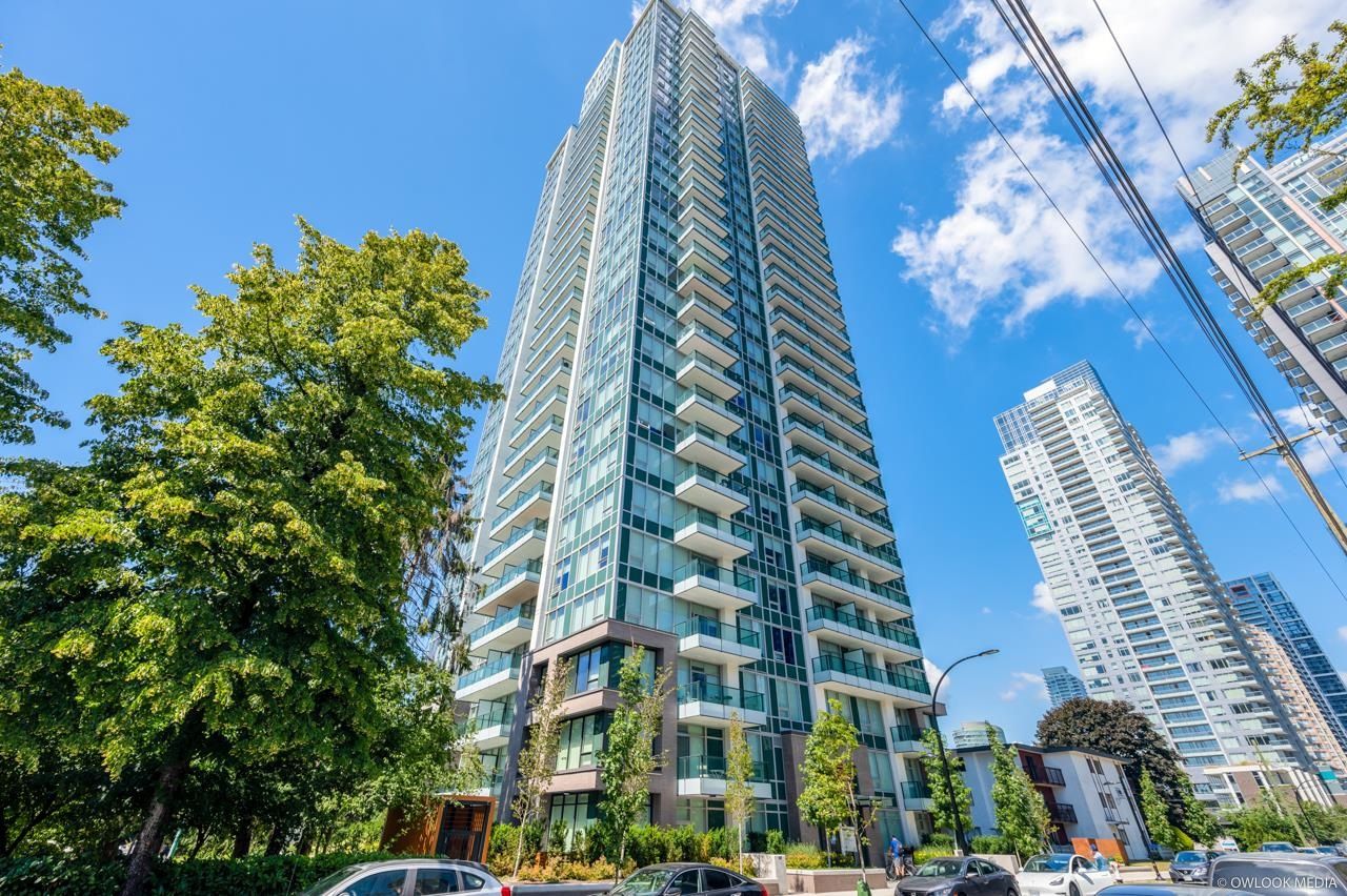 Main Photo: 3204 6463 SILVER Avenue in Burnaby: Metrotown Condo for sale (Burnaby South)  : MLS®# R2843411