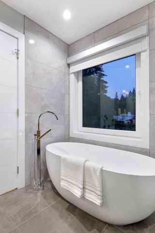 Photo 25: 3885 SUNSET Boulevard in North Vancouver: Edgemont House for sale : MLS®# R2630442
