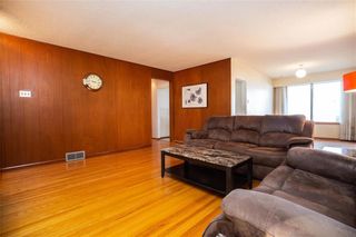Photo 4: 815 Waverley Street in Winnipeg: River Heights Residential for sale (1D)  : MLS®# 202026053