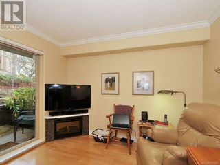 Photo 24: 2 33 Songhees Rd NW in Victoria: House for sale : MLS®# 952925