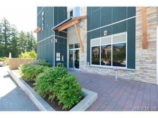 Photo 2: 307 611 Brookside Rd in VICTORIA: Co Latoria Condo for sale (Colwood)  : MLS®# 733632