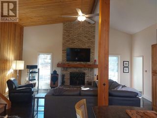 Photo 8: 35 FOREST Avenue in Grand Bend: House for sale : MLS®# 40366176