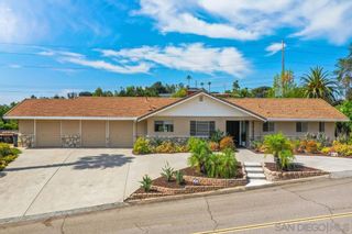 Photo 2: SOUTH ESCONDIDO House for sale : 4 bedrooms : 371 San Roque Drive in Escondido