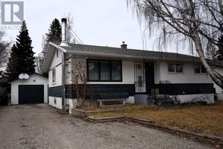 Photo 2: 121 Lodgepole Drive in Hinton: House for sale : MLS®# A2097355