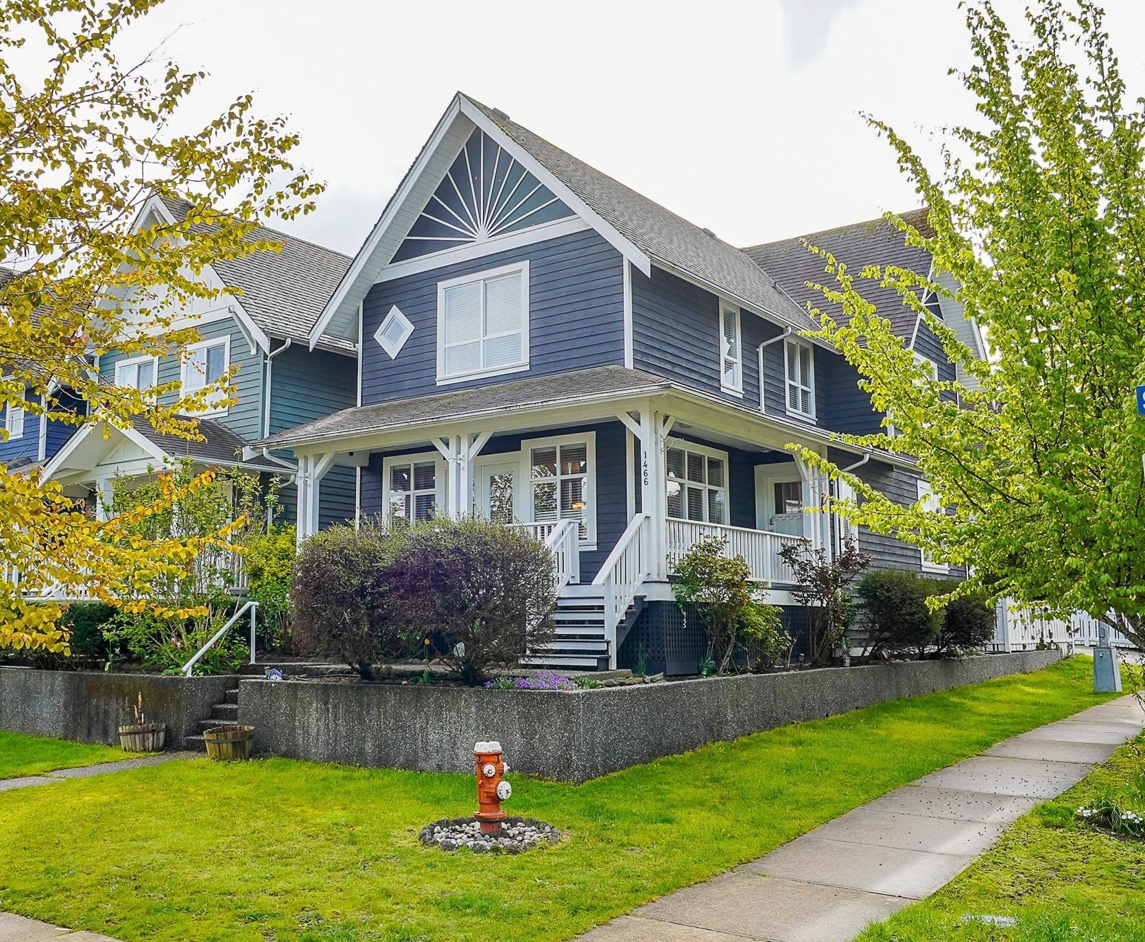 Main Photo: 1466 SALTER Street in New Westminster: Queensborough House for sale : MLS®# R2785125