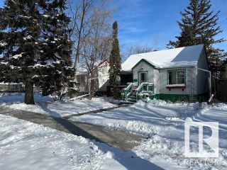 Photo 2: 10245/10249 146 Street in Edmonton: Zone 21 House for sale : MLS®# E4375502