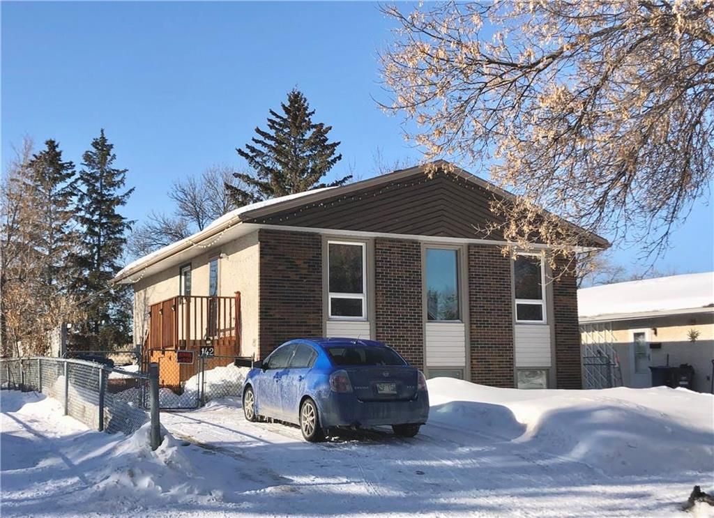 Main Photo: 142 Rushmore Road in Winnipeg: Sun Valley Park Residential for sale (3H)  : MLS®# 202304665