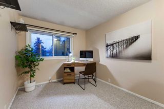 Photo 17: 530 Queenston Gardens SE in Calgary: Queensland Row/Townhouse for sale : MLS®# A2130414