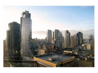 Photo 2: 709 1212 HOWE Street in Vancouver: Downtown VW Condo for sale in "1212 HOWE" (Vancouver West)  : MLS®# V931827